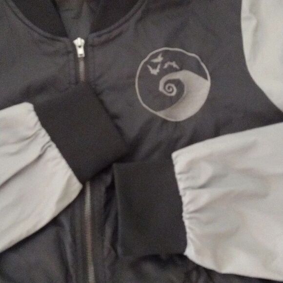 Disney 2019 The Nightmare Before Christmas Black Grey Bomber Jacket Medium - Picture 6 of 16